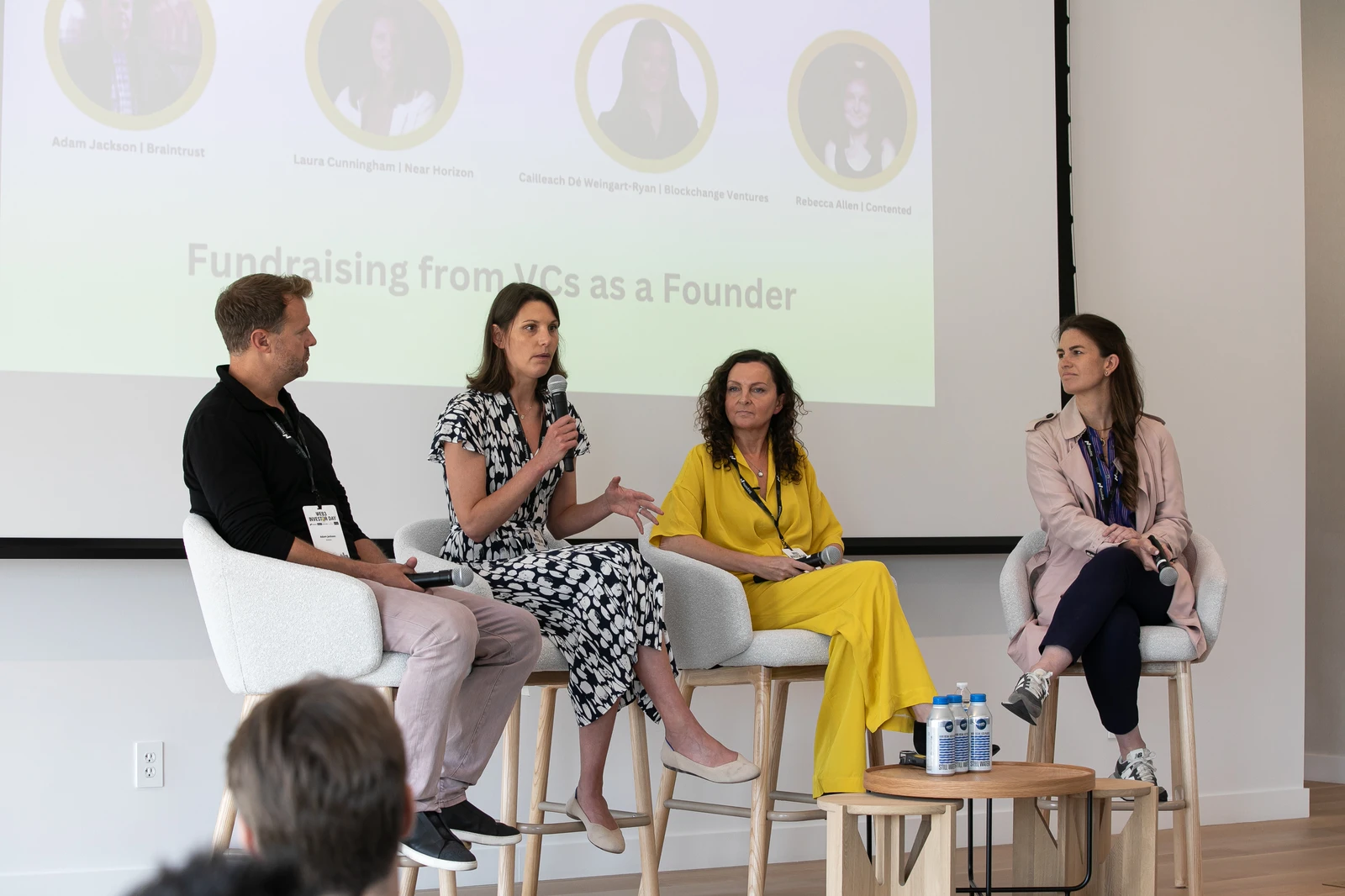 Founders discussing fundraising on stage at Web3 Investor Day 2023.